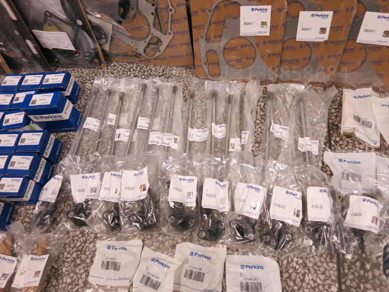 悍牛液壓鑿巖鉆機HN100A HN120Perkins發動機配件