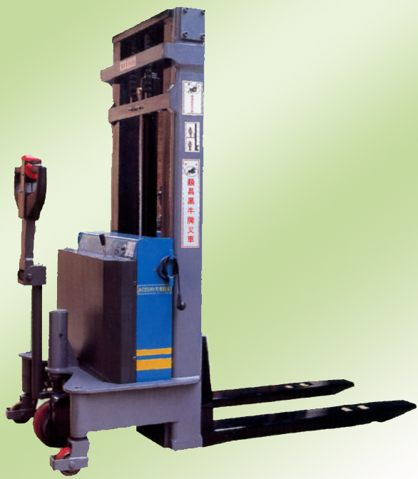 東莞順昌1.5噸步行式全自動電動堆高機 SCC2000