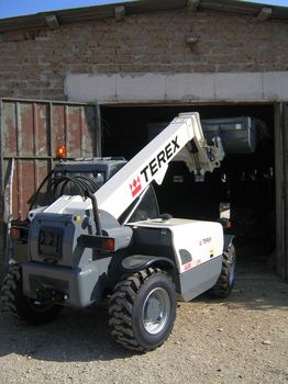 美國(guó)德雷克斯叉車（Terex）2.5噸伸縮臂叉車 TEREX Agrilift 625 Telehandler
