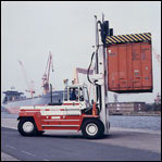 瑞典斯維叉車(SVETRUCK)23.6噸重箱內燃集裝箱平衡重叉車 236120-42