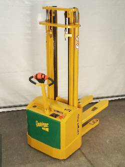 德國根克爾(genkinger)1.6噸步行式全自動電動堆高機 EGV1637