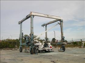 美國(guó)船用設(shè)備叉車(MARINE)60噸自行式龍門吊 Serial: 1623180