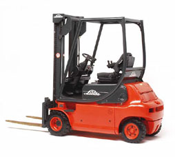 德國(guó)林德叉車(chē)(LINDE)1.5噸四輪電動(dòng)平衡重叉車(chē) E15