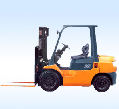   豐田7系列內燃平衡重式叉車  XL-034