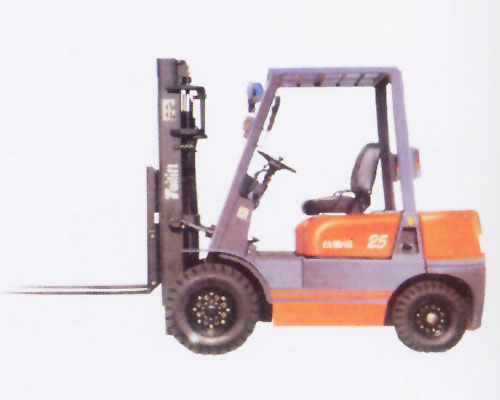  臺(tái)勵(lì)福平衡重叉車(chē)  