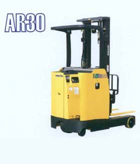 小松站駕式前移叉車 AR30