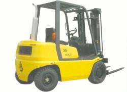 保加利亞黑爾庫(HERCU)內燃平衡重叉車 30D
