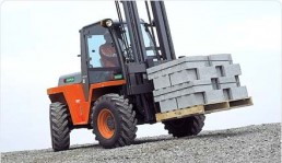 西班牙奧薩叉車(chē)(AUSA)C 200 H compact柴油平衡重越野叉車(chē) C 200 H compact