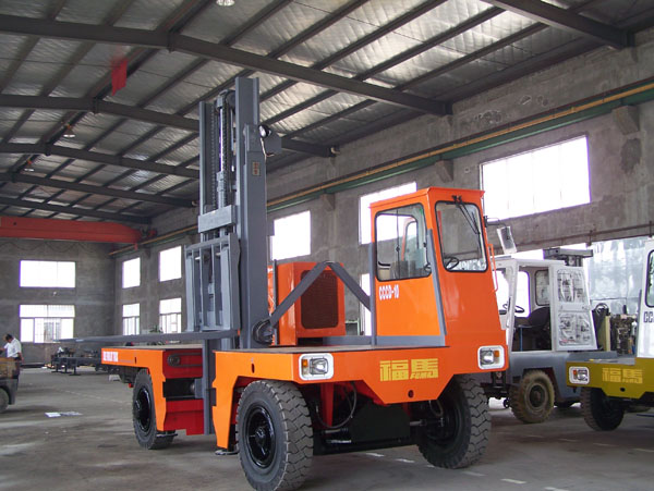 鎮江福馬內燃側面叉車 CCCD-10