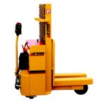 意大利艾色明(ICEM)電動(dòng)插腿式叉車3