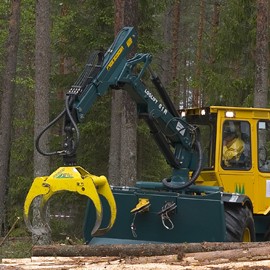 芬蘭(HIAB)LOGLIFT 81 R木材抓舉搬運(yùn)叉車 LOGLIFT 81 R