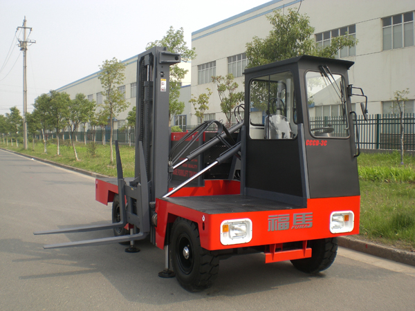 鎮江福馬3T側面叉車
