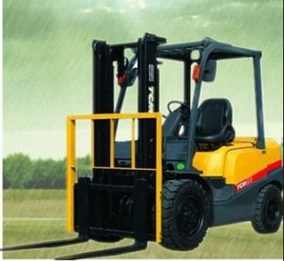 創新機械 內燃動力平衡重式TCM叉車 FD30