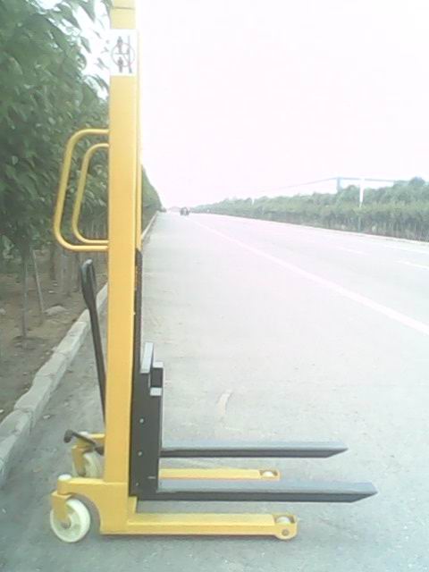 濟南手動液壓堆高車 CTY1