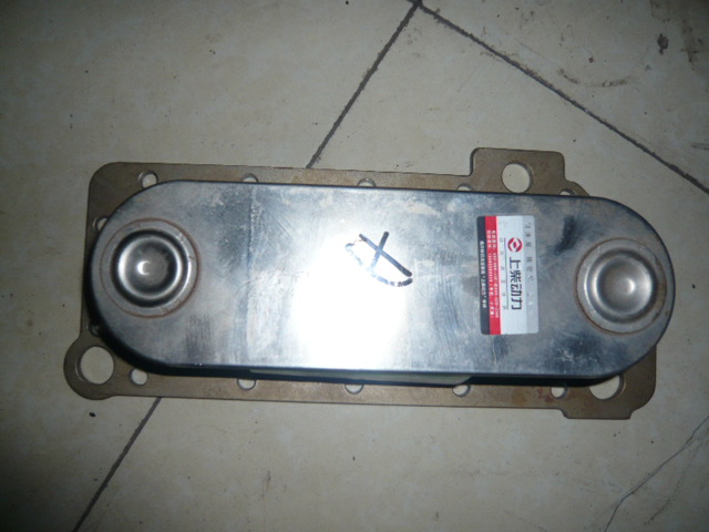 發動機機油冷卻器