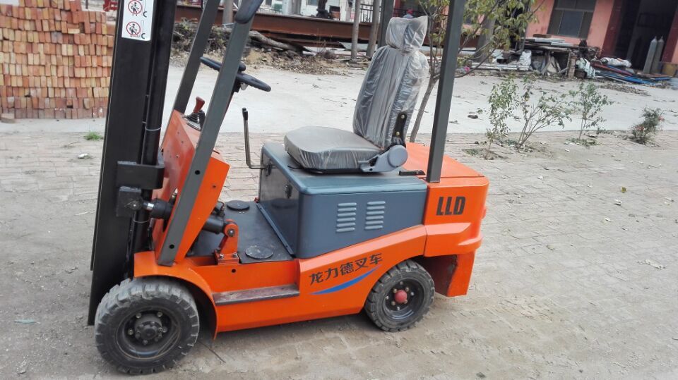 小型電動叉車，新款電動車 LLD-15