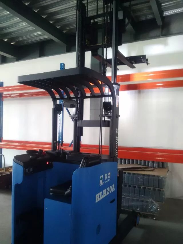 南通萬寧機泵設備有限公司專業提供各式電動堆高車13646241598