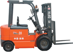 供應一拖東方紅2噸四輪電瓶叉車 CPD20